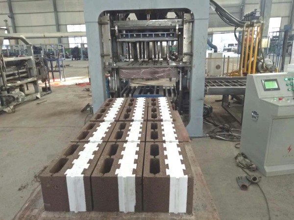 hollow block making machine