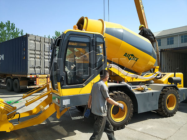 self-loading rough terrain concrete mixers